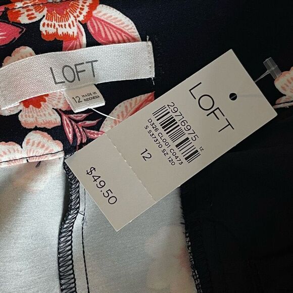 NWT LOFT Zinnia Doubleweave 4” Inseam Riviera Shorts (Navy Blue) - 12 - Picture 7 of 8